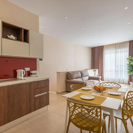 Luxury With A Large Terrace Appartement *